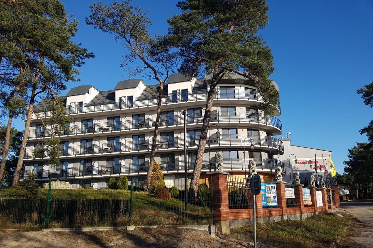 Sanatorium Zefir Hotell Krynica Morska Exteriör bild